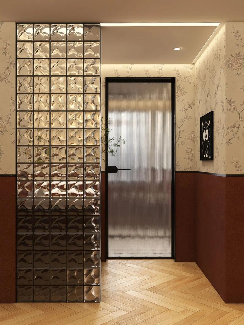 濃郁復古衛生間 玻璃隔斷美翻了！